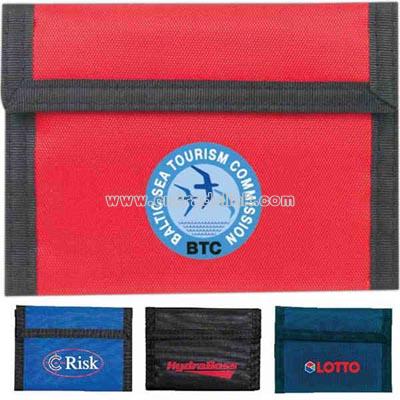 Bi-fold wallet made of 420 denier nylon