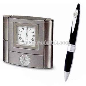 Desk clock and pen in a gift pack