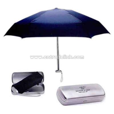 Folding umbrella with contemporary design case