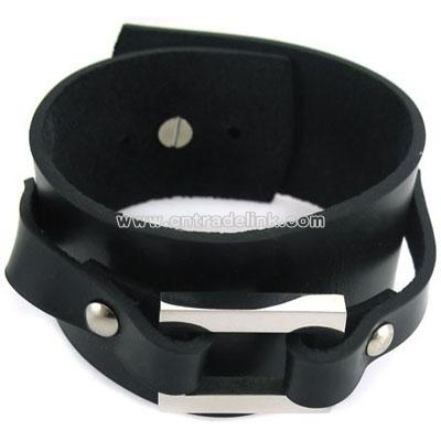 Leather bracelet with stainless steel plate