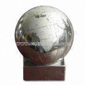 Magnetic Puzzle Globe