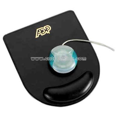 Mouse pad with wrist rest