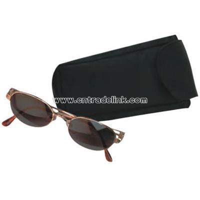 Sunglasses pouch with Velcro closure