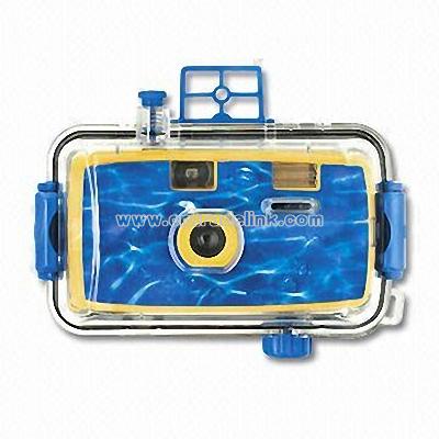 Waterproof manual camera with flash