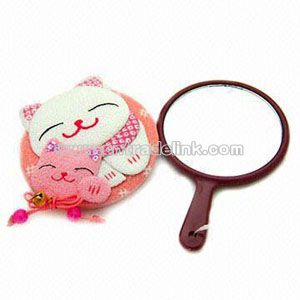 mirror with lovely fortune cat with tail