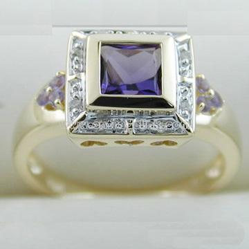 10k Yellow Gold Ring with Amethyst