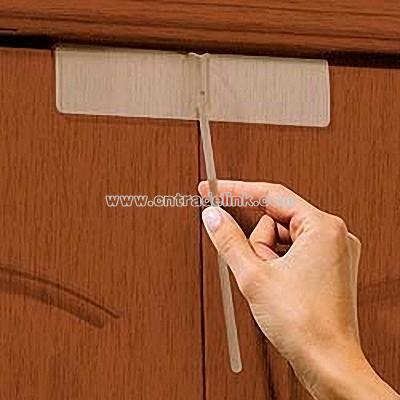 Bi-Fold Door Lock with Handle