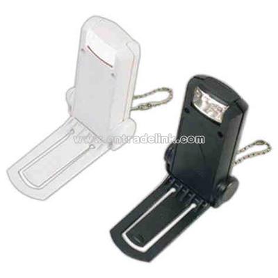 Clip light with keychain