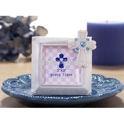 Cross frame place card holder