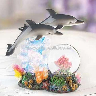 Dazzling Dolphins Waterglobe
