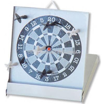 Decision maker / dart set