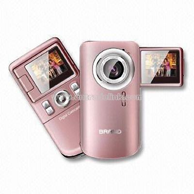 Digital Video Camera with 1.5-inch TFT Display