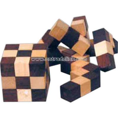 Elastic cube puzzle in wood