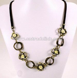 Elegant Necklace Decoration