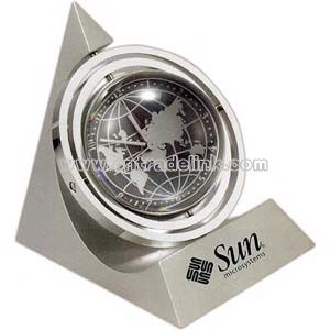Gyro pyramid globe clock