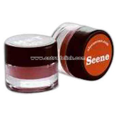 Luscious lip gloss