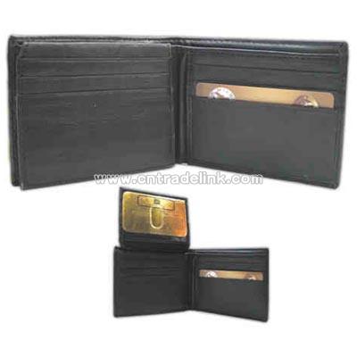 Men's wallet with flip credit card section
