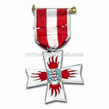 Metal Badge with Electroplated Color Finishing