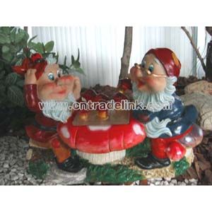 Polyresin Solar Lamp of Santa Claus Play Chess