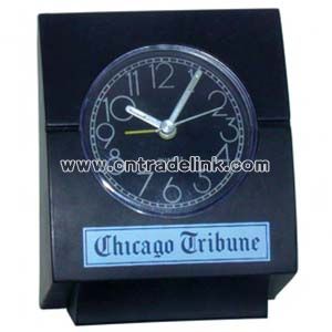 Recessed base desk clock