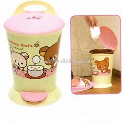 Relax Bear Step-on Trash Can with Liner