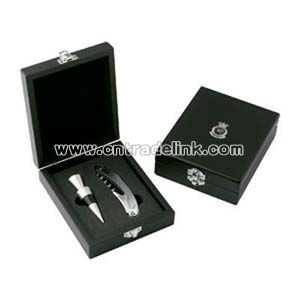 Seal And Corkscrew Set