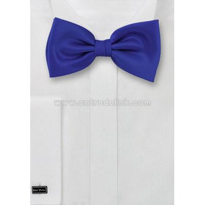 Solid color bow tie in Royal blue color
