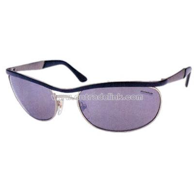 Sunglasses with metal frames