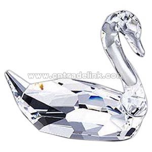 Swan figurine made of crystal