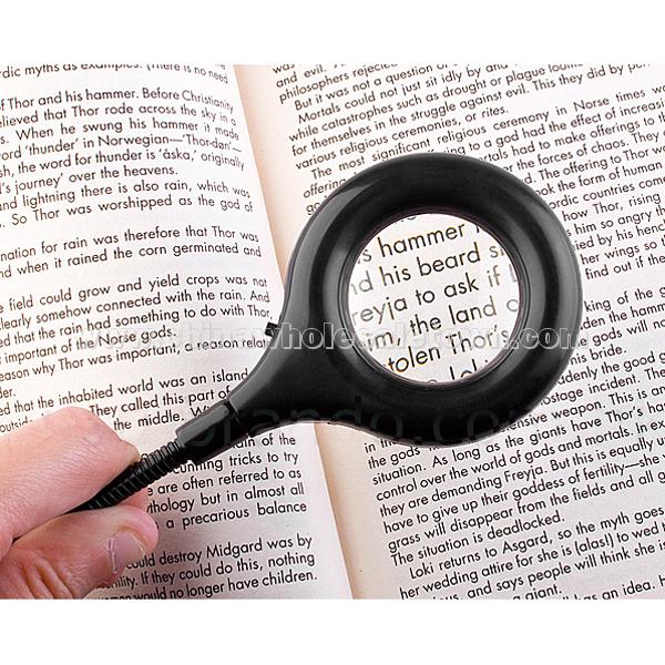 USB 18-LED Light with Magnifier