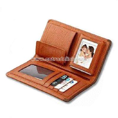 Wallet with digital photo frame