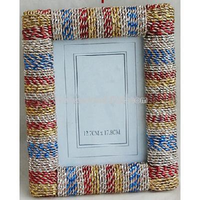 Wooden photo frame knitted with rope